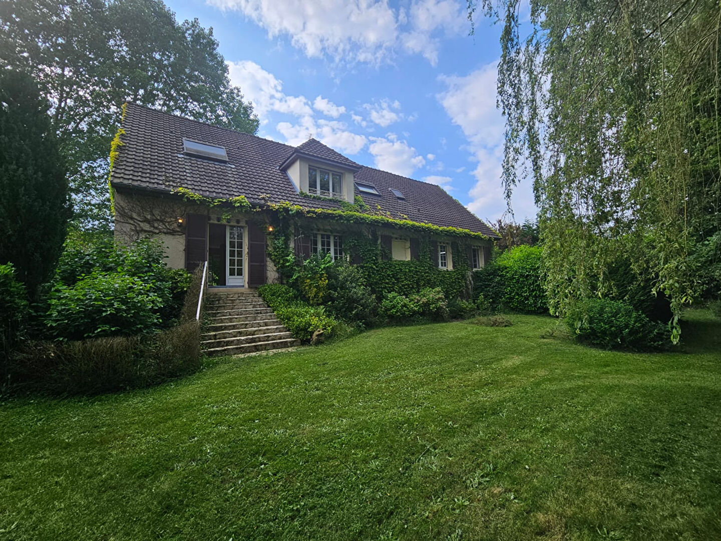 Maison SOISSONS (02200) 8 pi&egrave;ces 227.00 m&sup2;