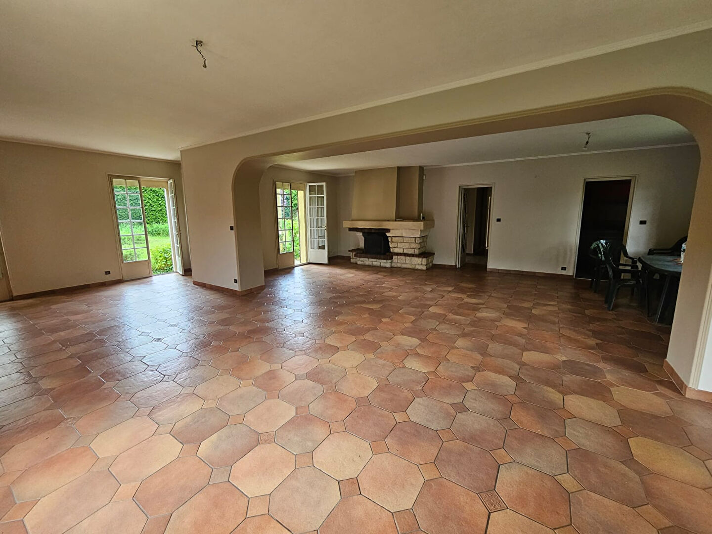 Maison SOISSONS (02200) 8 pi&egrave;ces 227.00 m&sup2;