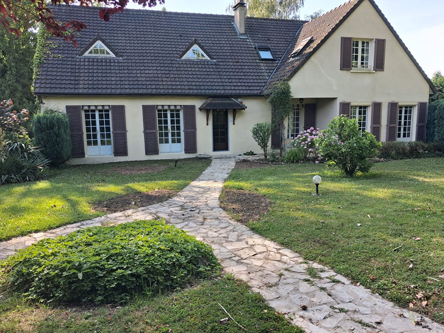 Maison SOISSONS (02200) 8 pi&egrave;ces 227.00 m&sup2;