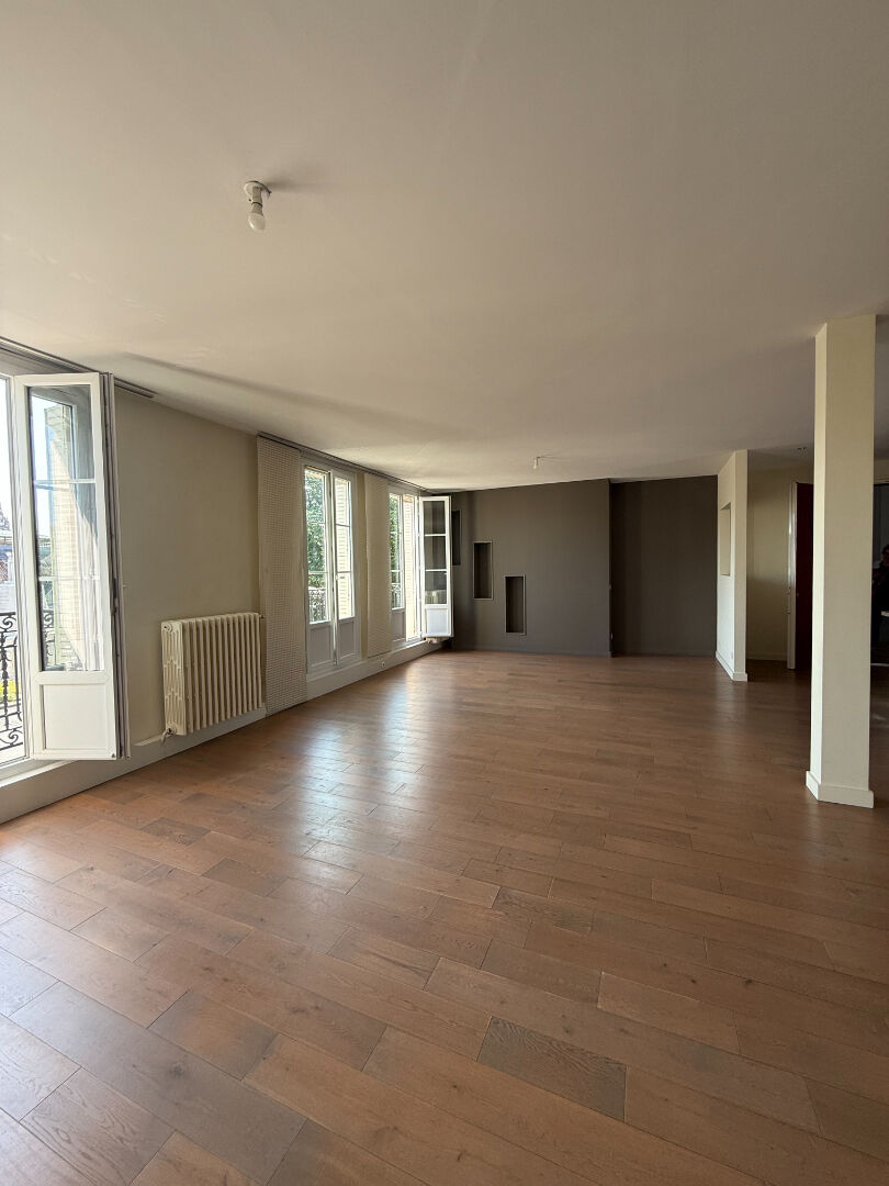 Appartement SOISSONS (02200) 4 pi&egrave;ces 127.00 m&sup2;