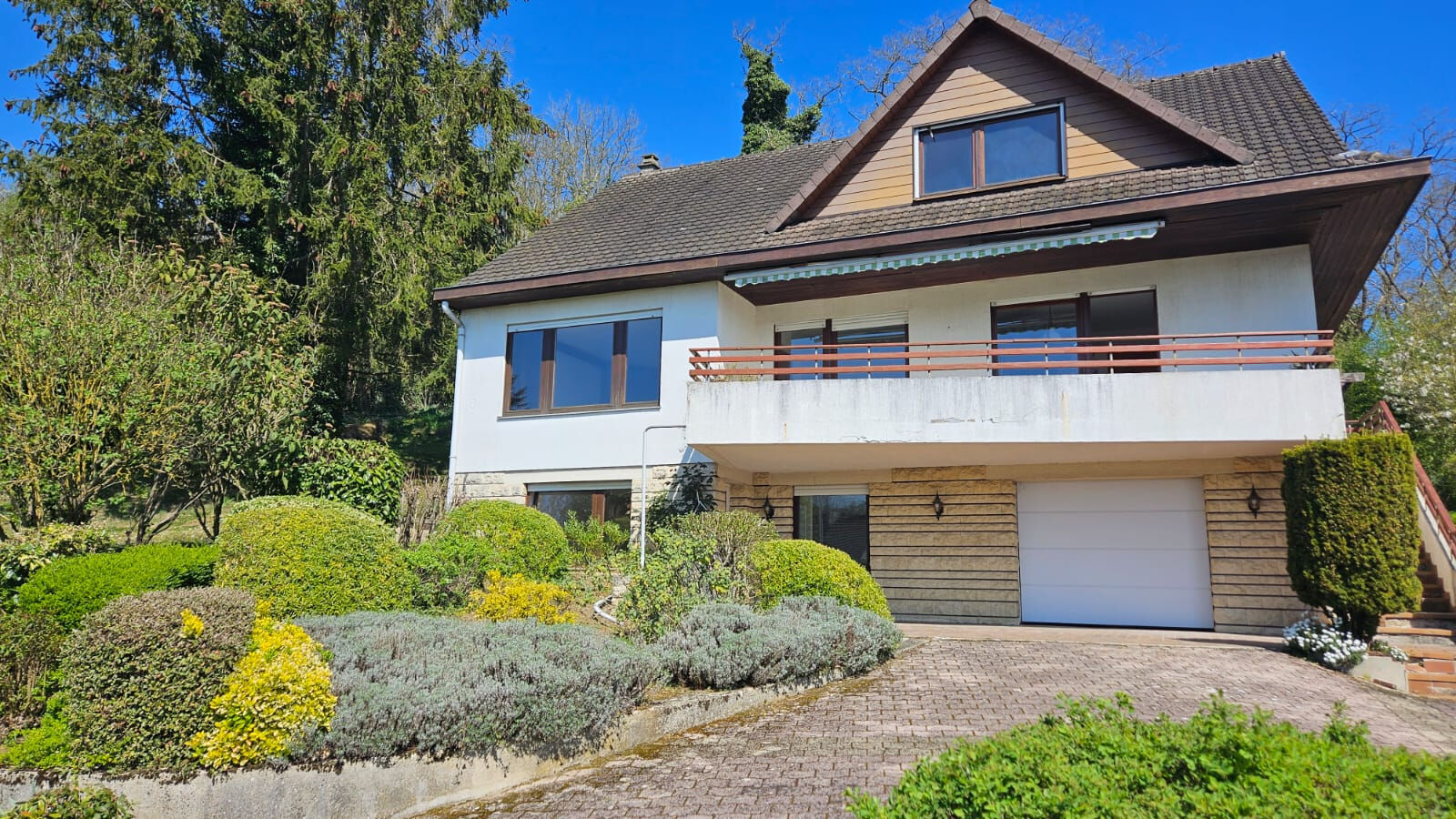Maison SOISSONS (02200) 9 pièces 229.85 m²
