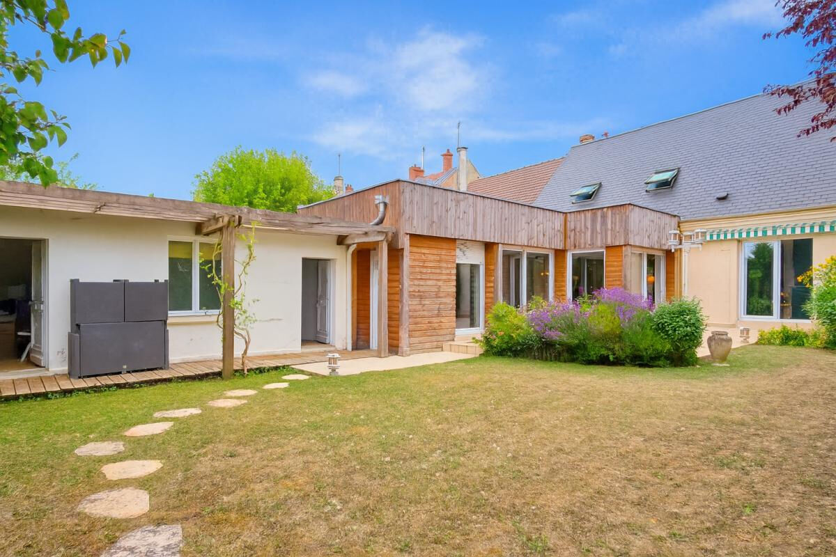 Maison SOISSONS (02200) 7 pièces 177.18 m²