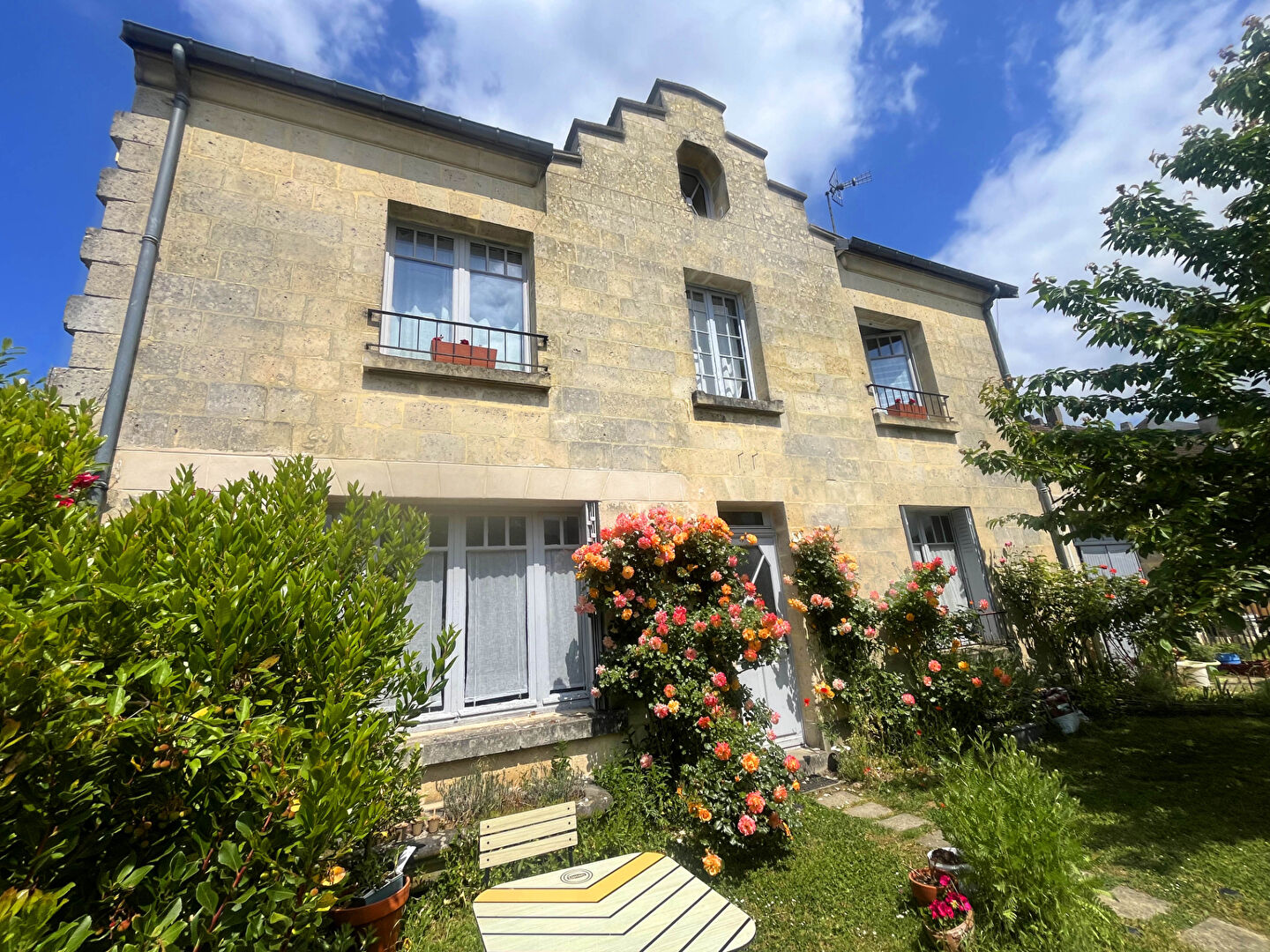 Maison de village SOISSONS (02200) 5 pièces 190.00 m²