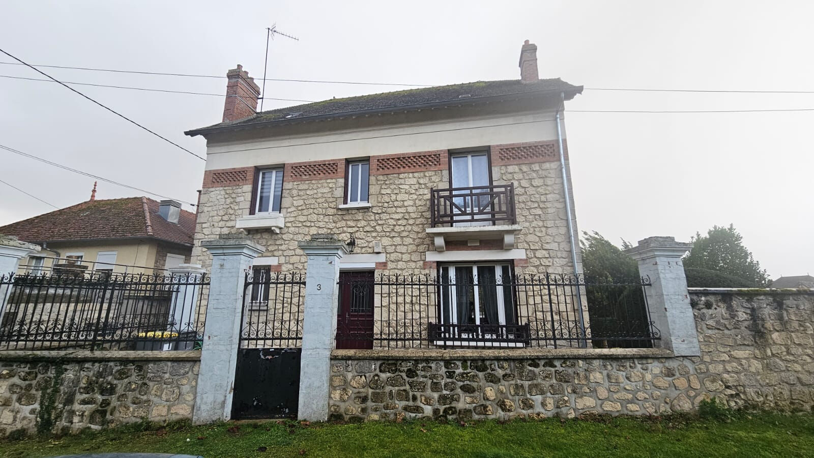 Maison SOISSONS (02200) 6 pi&egrave;ces 233.72 m&sup2;