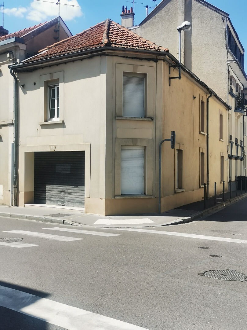 Local commercial REIMS (51100) 41.80 m&sup2;