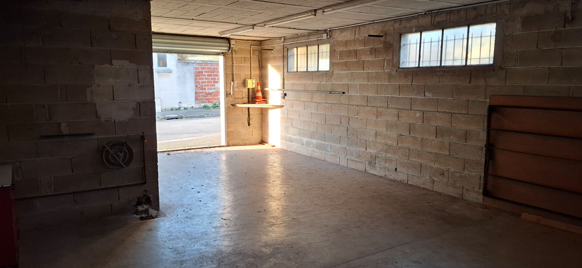 Local d'activit&eacute; SOISSONS (02200) 1 pi&egrave;ce 150.00 m&sup2;