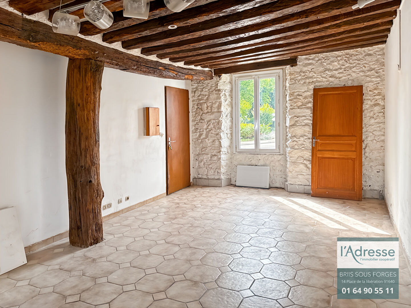 Appartement FONTENAY LES BRIIS (91640) 1 pièce 28.00 m²