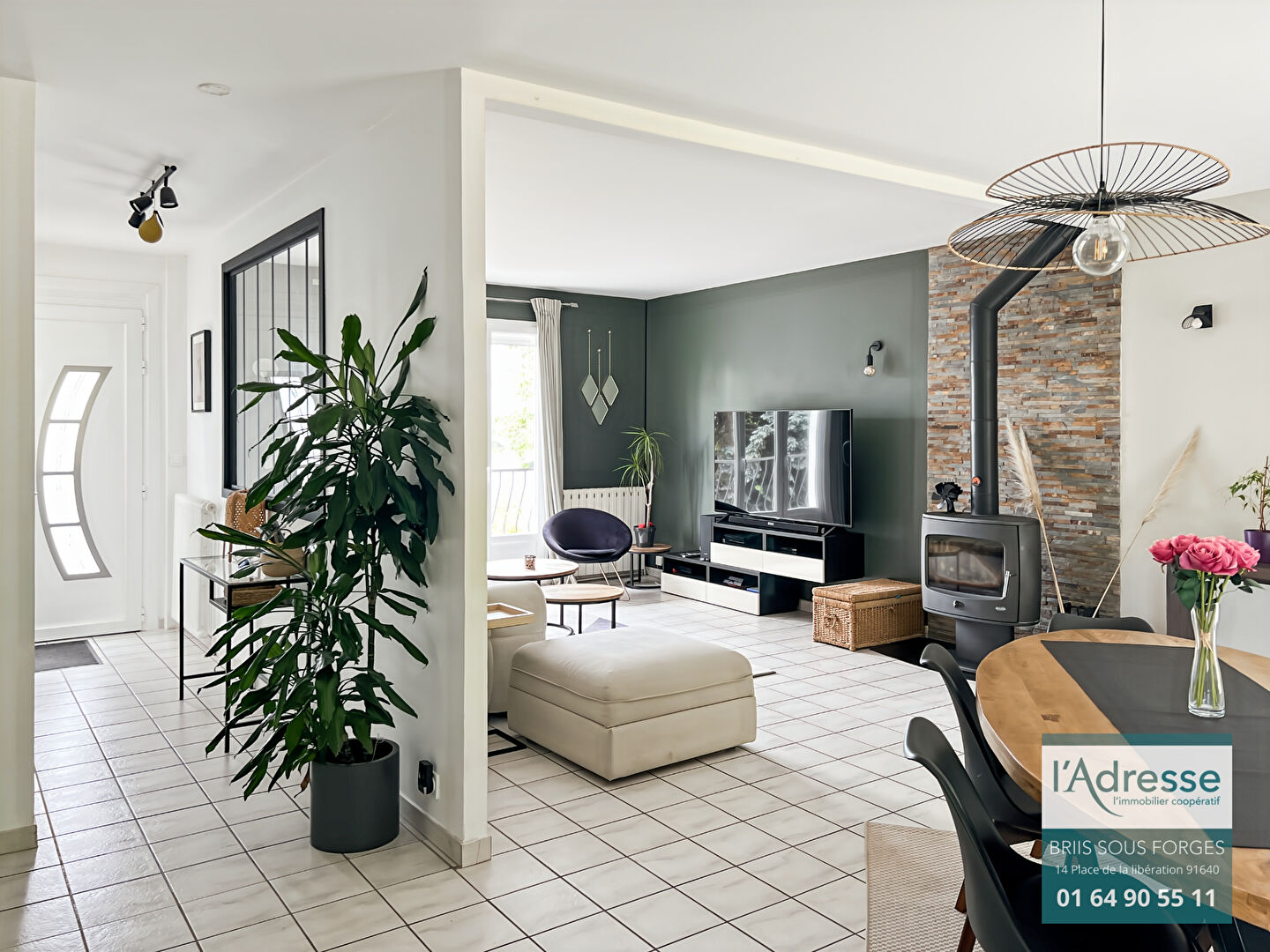 à 8 km de Égly 469 000 € Maison 7 pièces , 5 chambres 168.00 m² Avec jardin, terrasse, garage/box Voir le bien