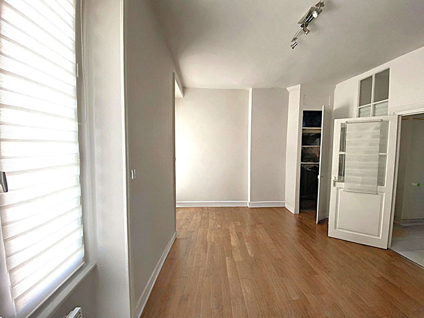 Appartement LYON (69008) 2 pi&egrave;ces 45.00 m&sup2;