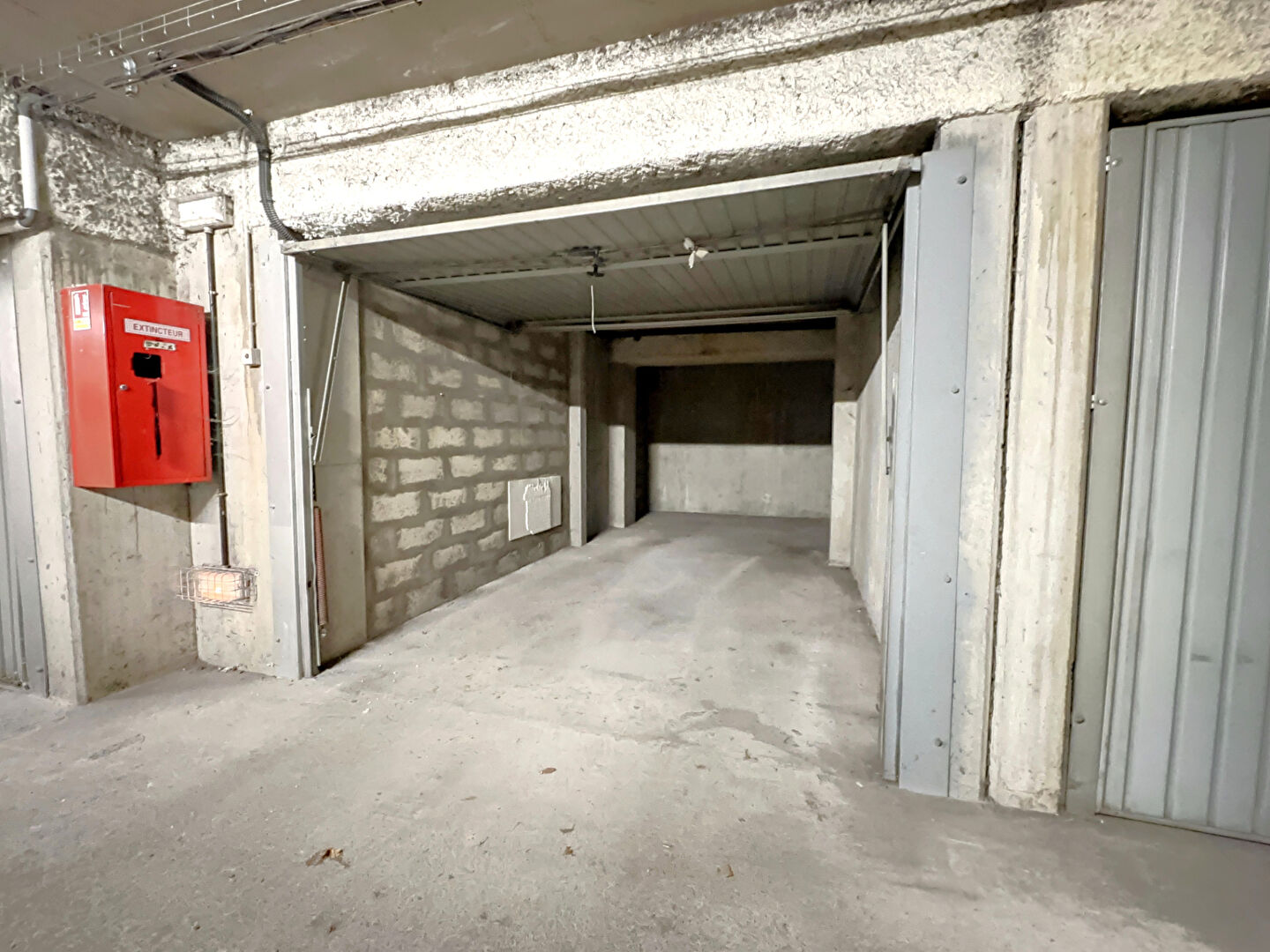 Parking / box LYON (69003) 16.00 m&sup2;