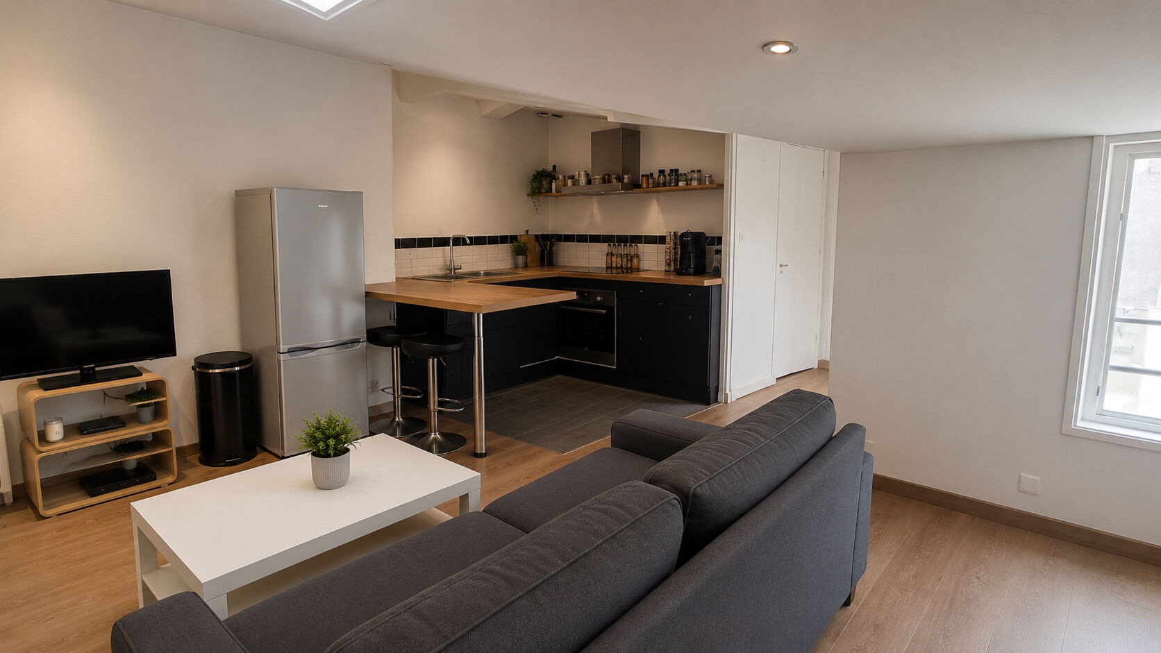 Appartement LA ROCHELLE (17000) 2 pi&egrave;ces 30.91 m&sup2;