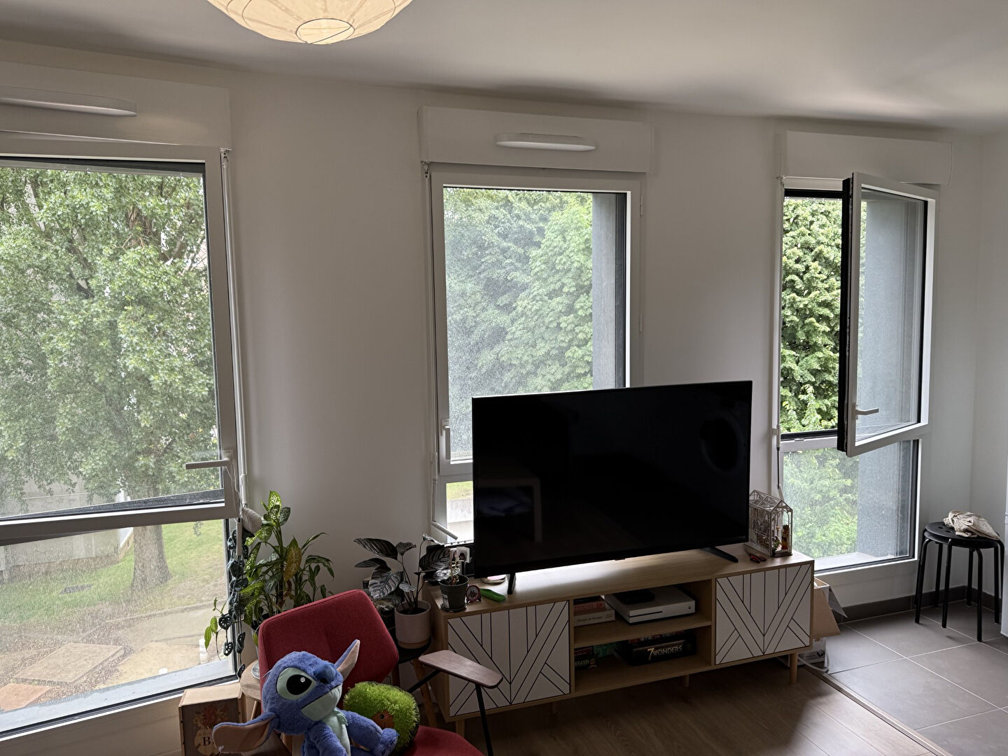 à 2 km de Le Pré-Saint-Gervais Exclusif 199 000 € Appartement 1 pièce , 1 chambre 32.50 m² Voir le bien