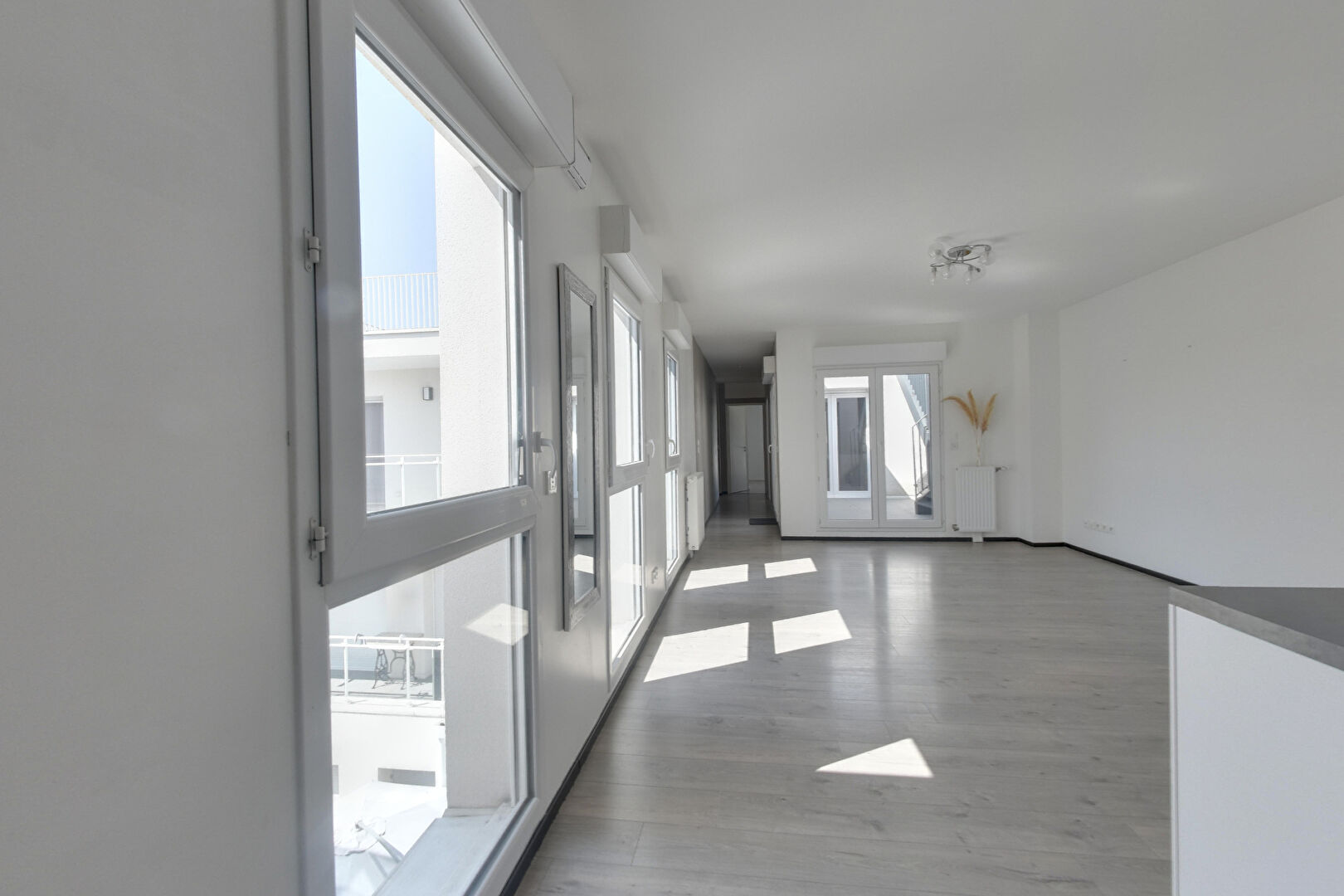 Appartement ROMAINVILLE (93230) 5 pi&egrave;ces 91.00 m&sup2;