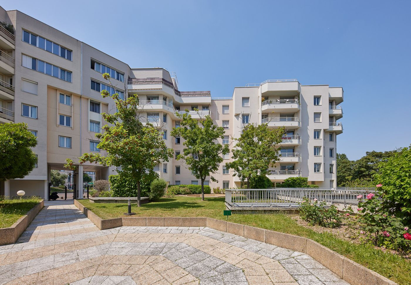 Issy-les-Moulineaux (92) 399 190 € Appartement 3 pièces , 2 chambres 67.80 m² Voir le bien