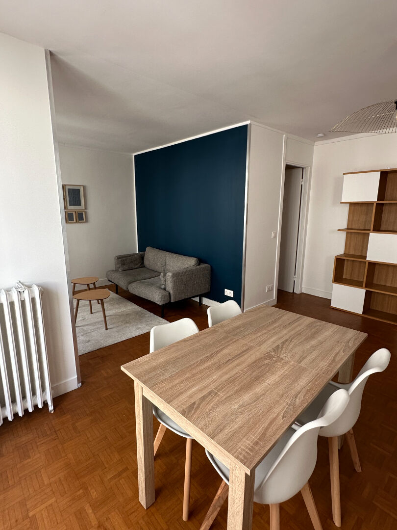 Appartement PARIS (75012) 2 pièces 57.70 m²