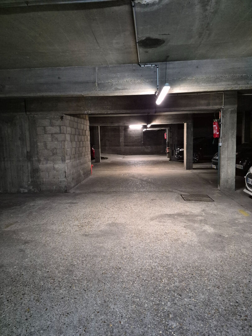 Parking / box SAINT MAURICE (94410) 4 pi&egrave;ces 10.50 m&sup2;