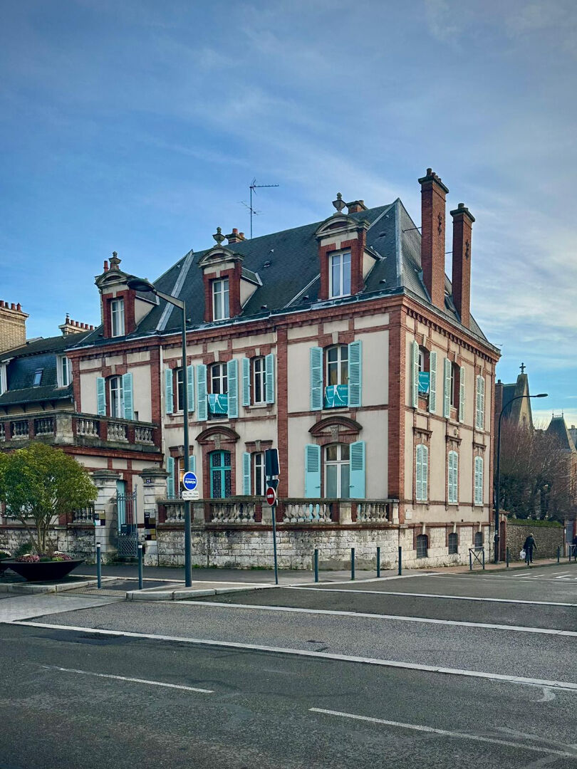 Maison de ma&icirc;tre CHARTRES (28000) 19 pi&egrave;ces 454.00 m&sup2;