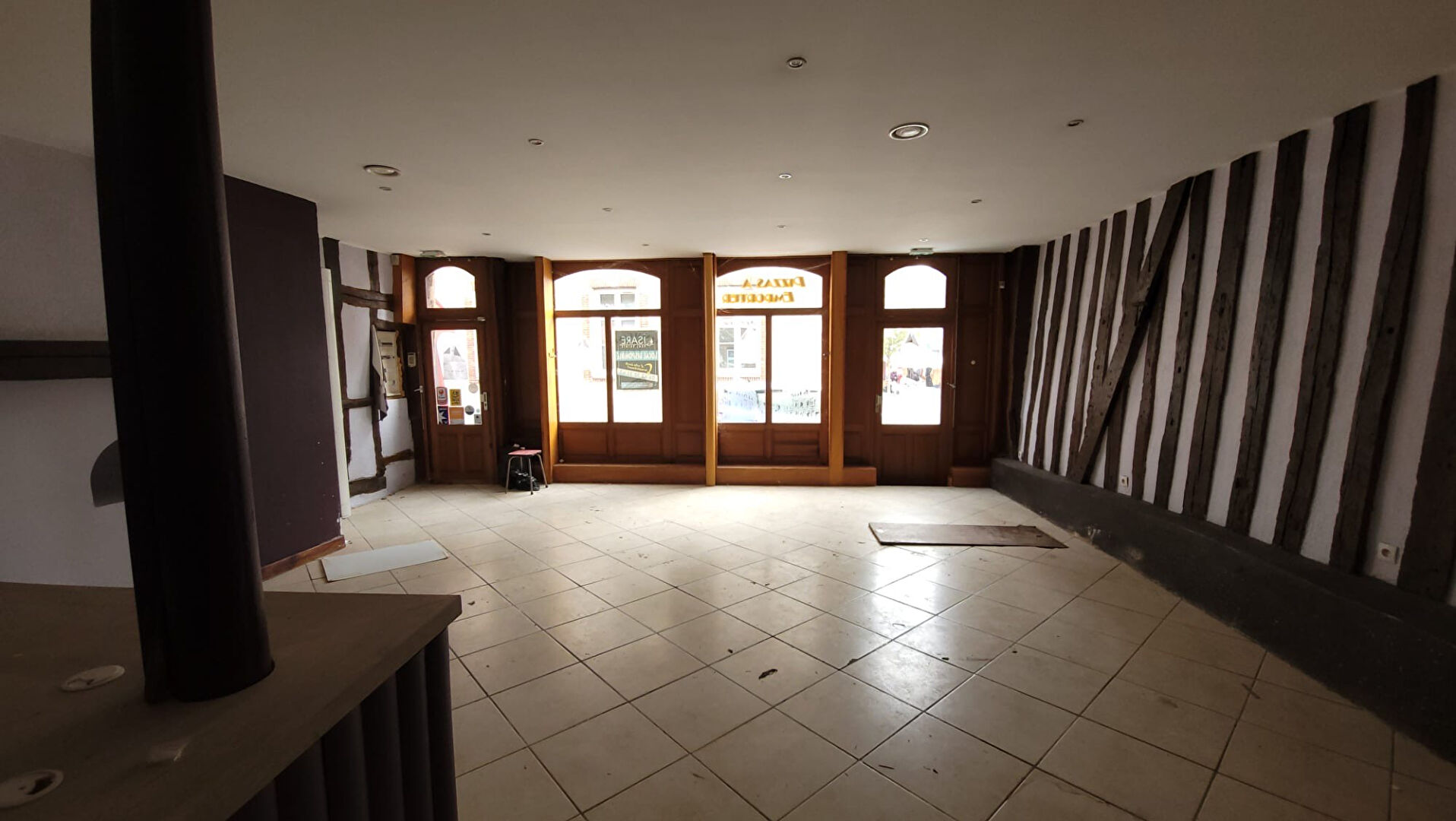Local commercial COURVILLE SUR EURE (28190) 150.00 m²