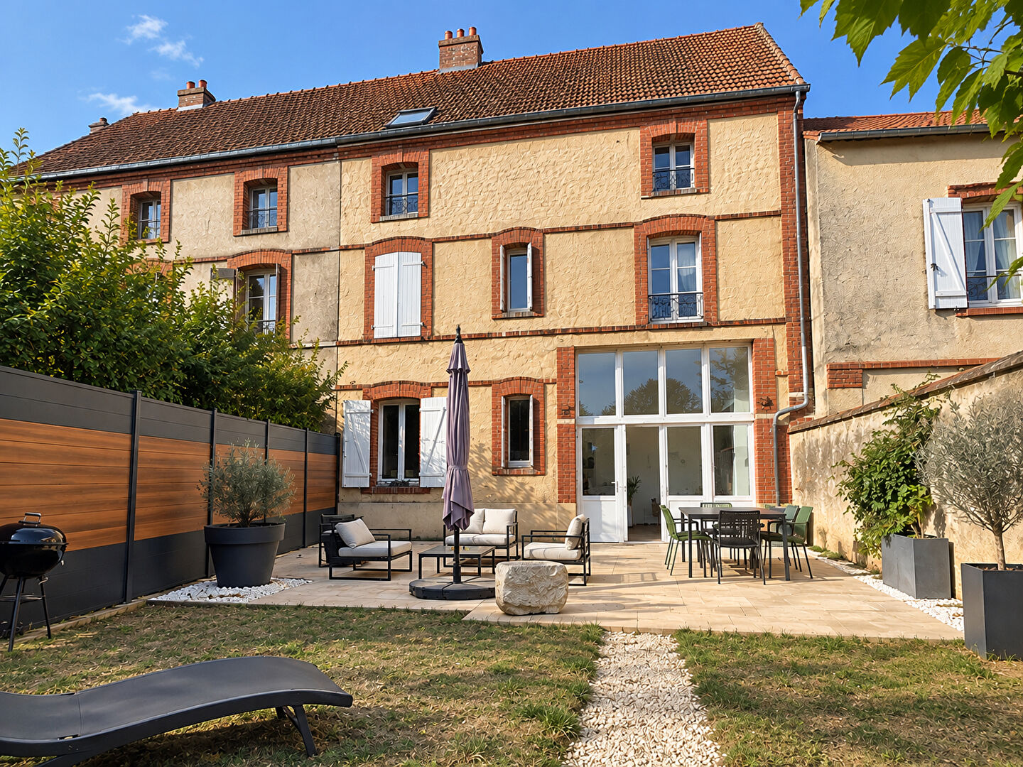 Maison AUNEAU BLEURY saint SYMPHORIEN (28700) 6 pi&egrave;ces 180.00 m&sup2;