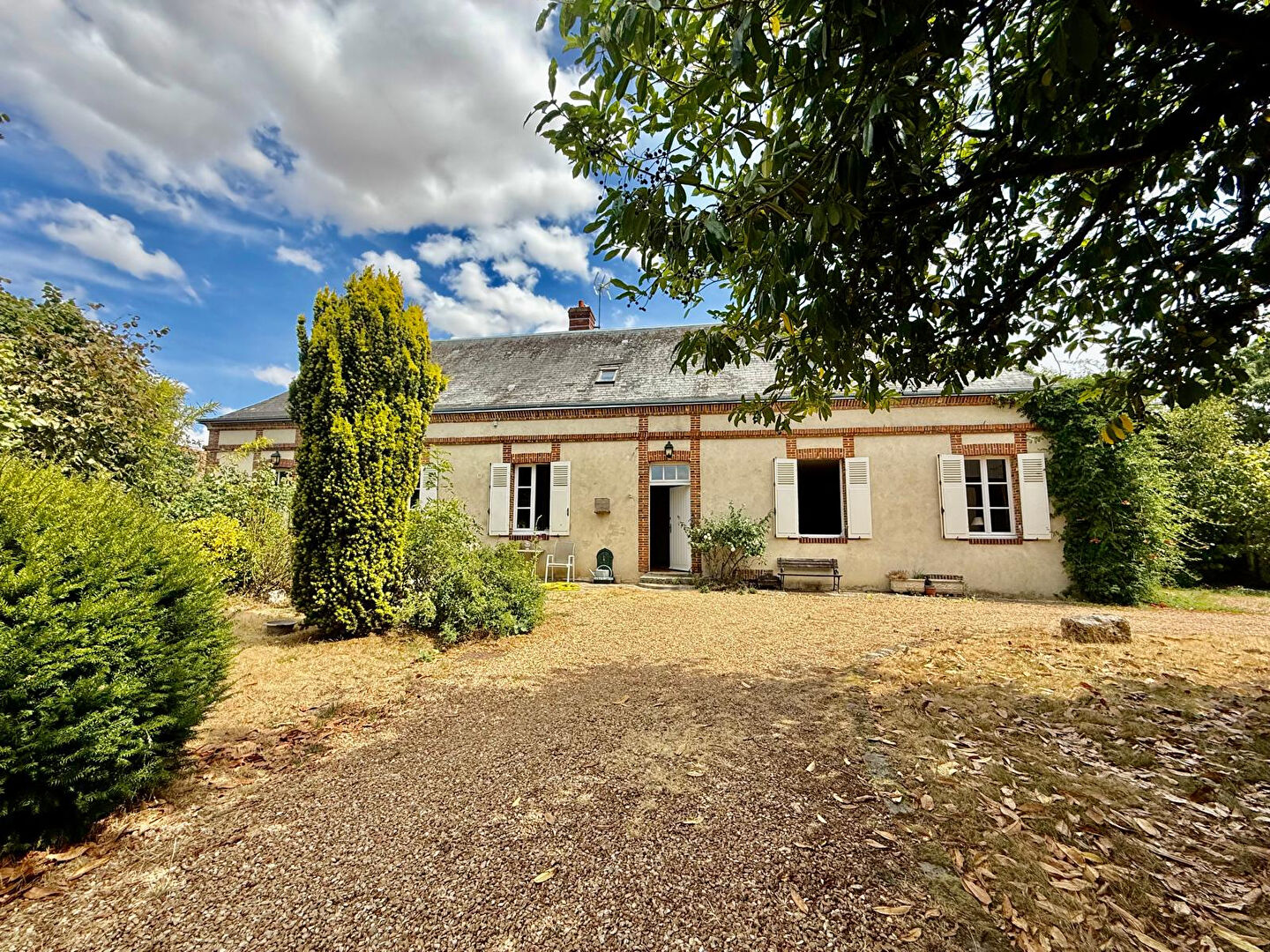 Maison FONTAINE LA GUYON (28190) 9 pi&egrave;ces 183.00 m&sup2;