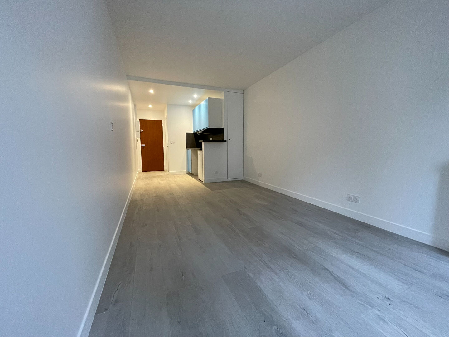 Appartement PARIS (75015) 1 pi&egrave;ce 23.87 m&sup2;