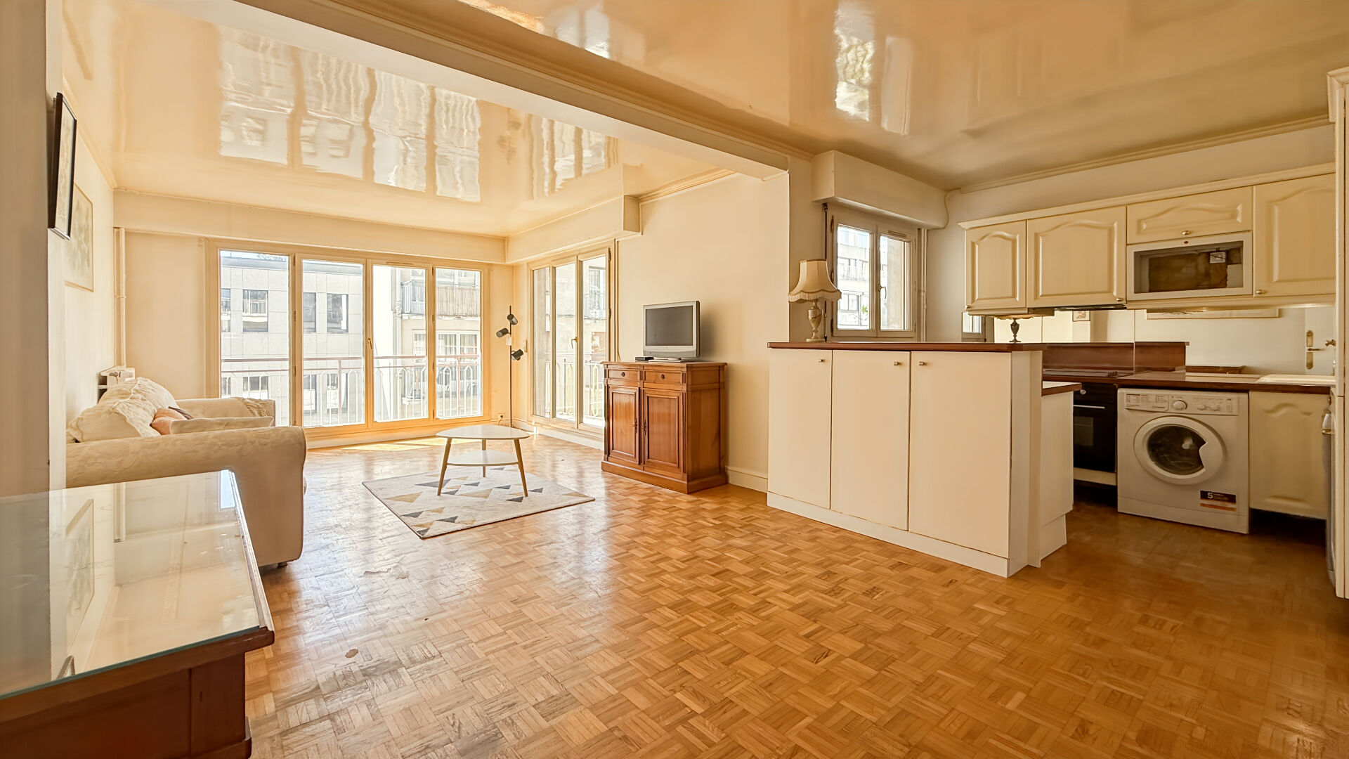 à 6 km de Viroflay 399 000 € Appartement 2 pièces , 1 chambre 55.65 m² Voir le bien