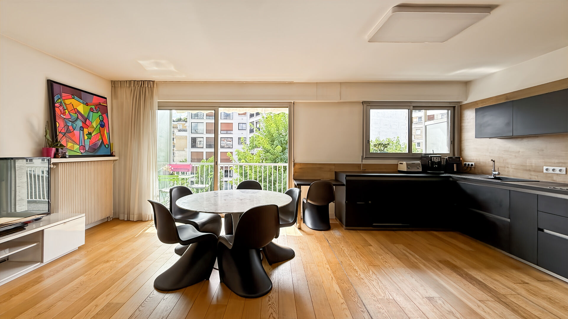 Paris 16 (75) Exclusif 1 175 000 € Appartement 3 pièces , 2 chambres 92.38 m² Avec balcon