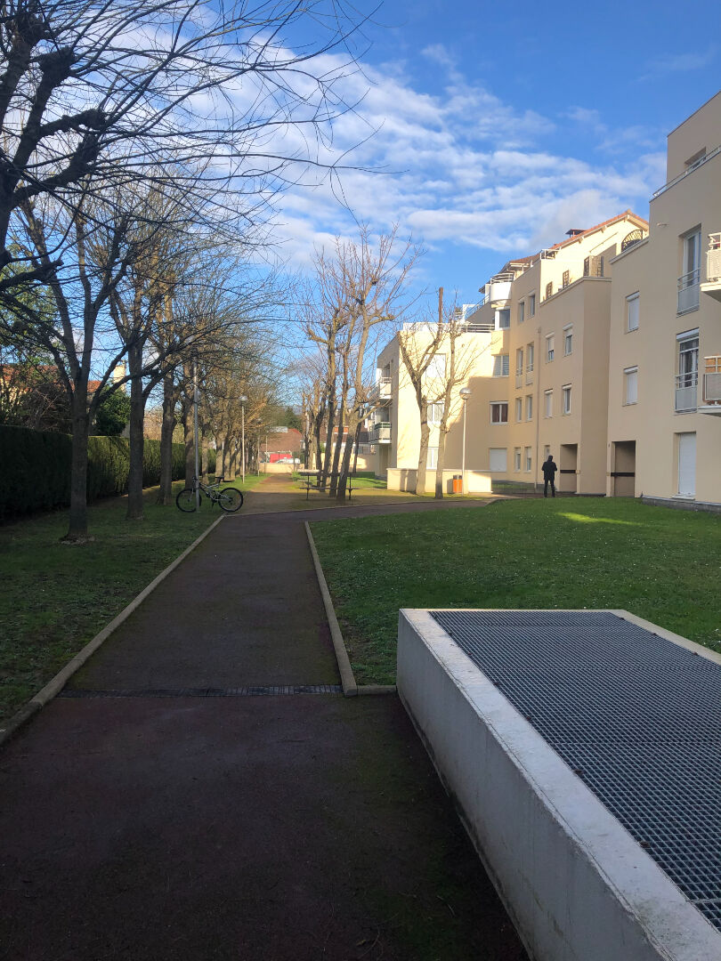 à 6 km de Enghien-les-Bains 1 050 € / mois cc Appartement 2 pièces , 1 chambre 51.18 m² Meublé Voir le bien