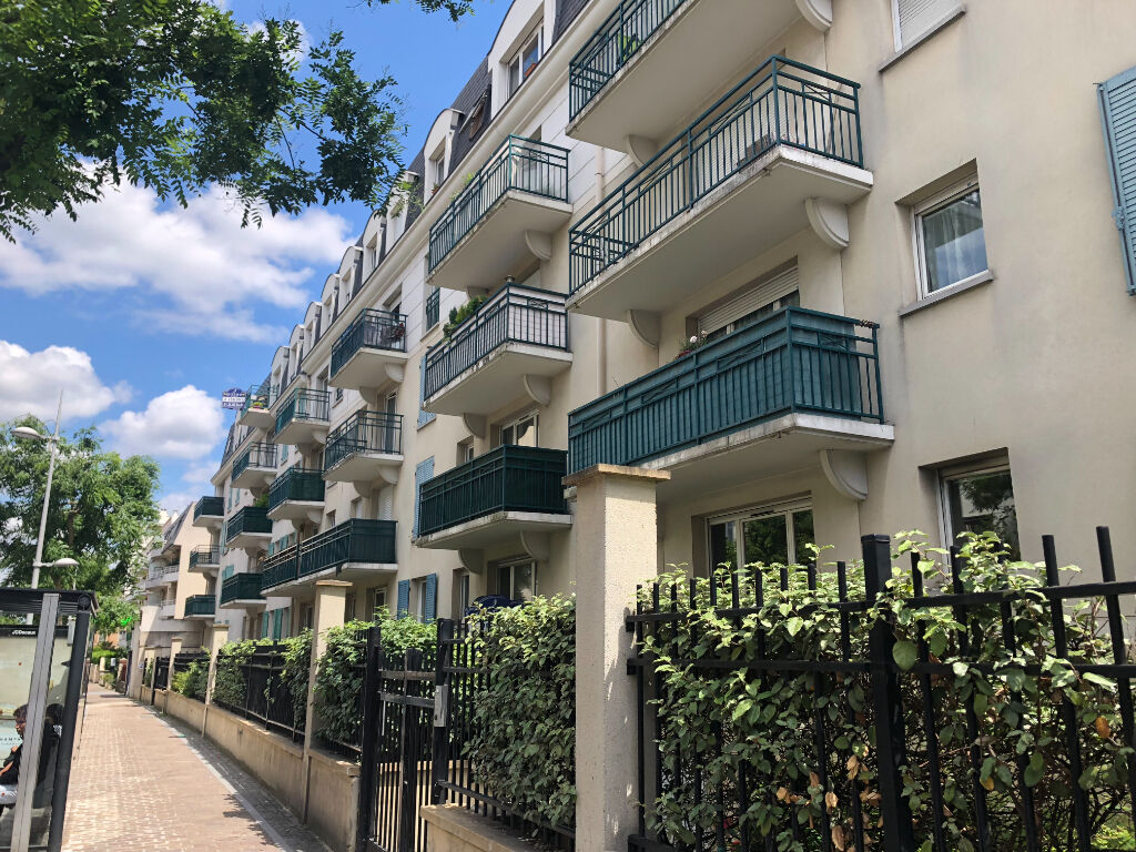 Épinay-sur-Seine (93) Exclusif 175 000 € Appartement 2 pièces , 1 chambre 45.20 m² Avec terrasse Voir le bien