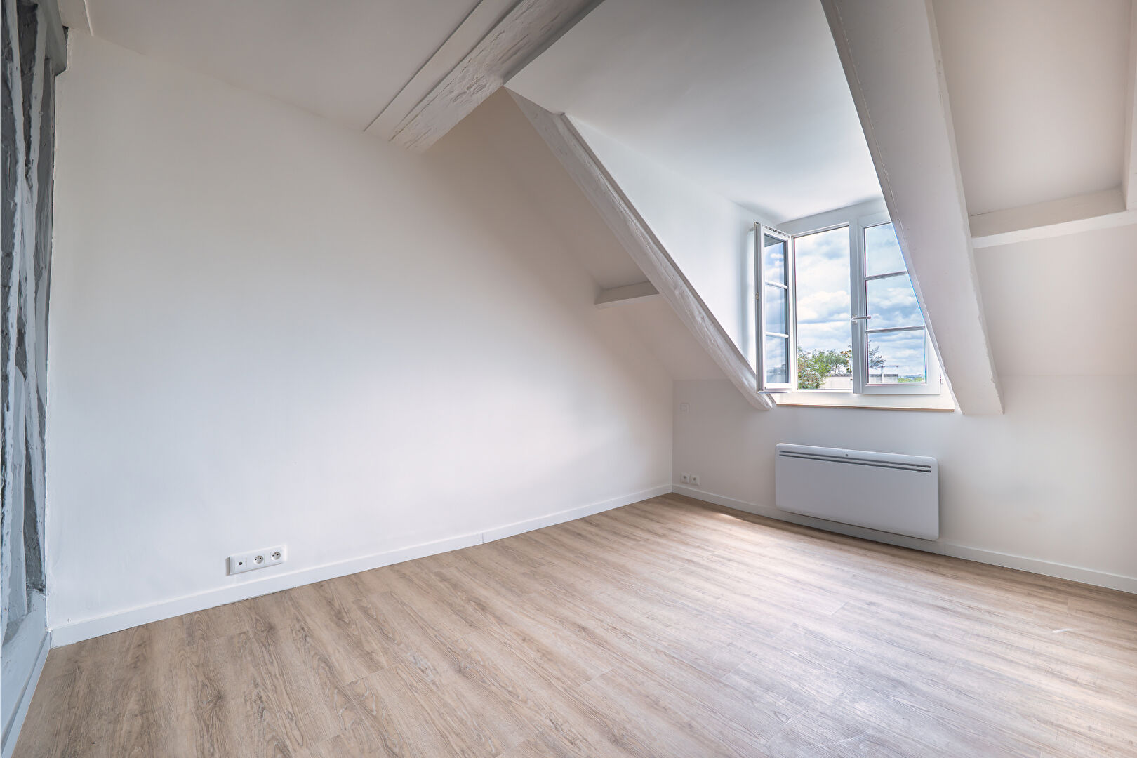 Appartement PARIS (75014) 1 pièce 17.11 m²