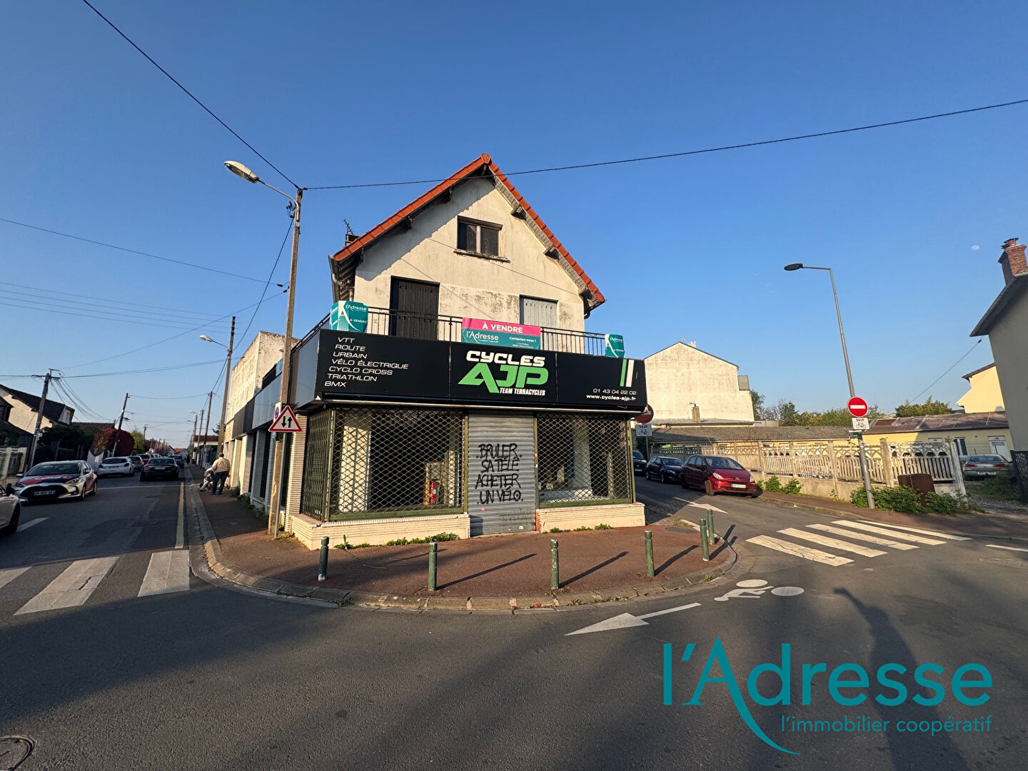 Murs NOISY LE GRAND (93160) 10 pièces 422.46 m²
