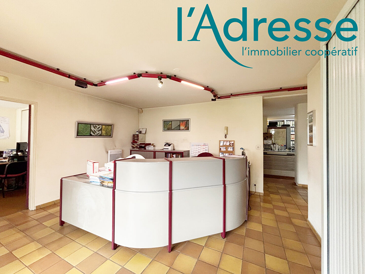 Murs NOISY LE GRAND (93160) 196.00 m²