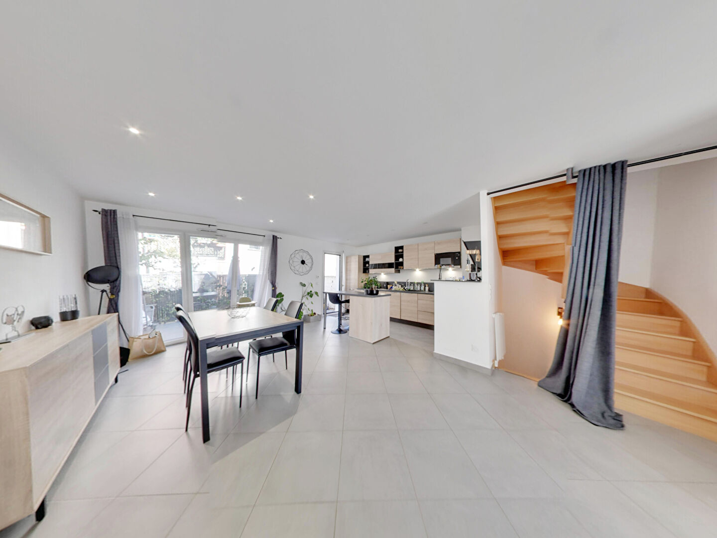 Maison CHAMPS SUR MARNE (77420) 5 pièces 102.00 m²