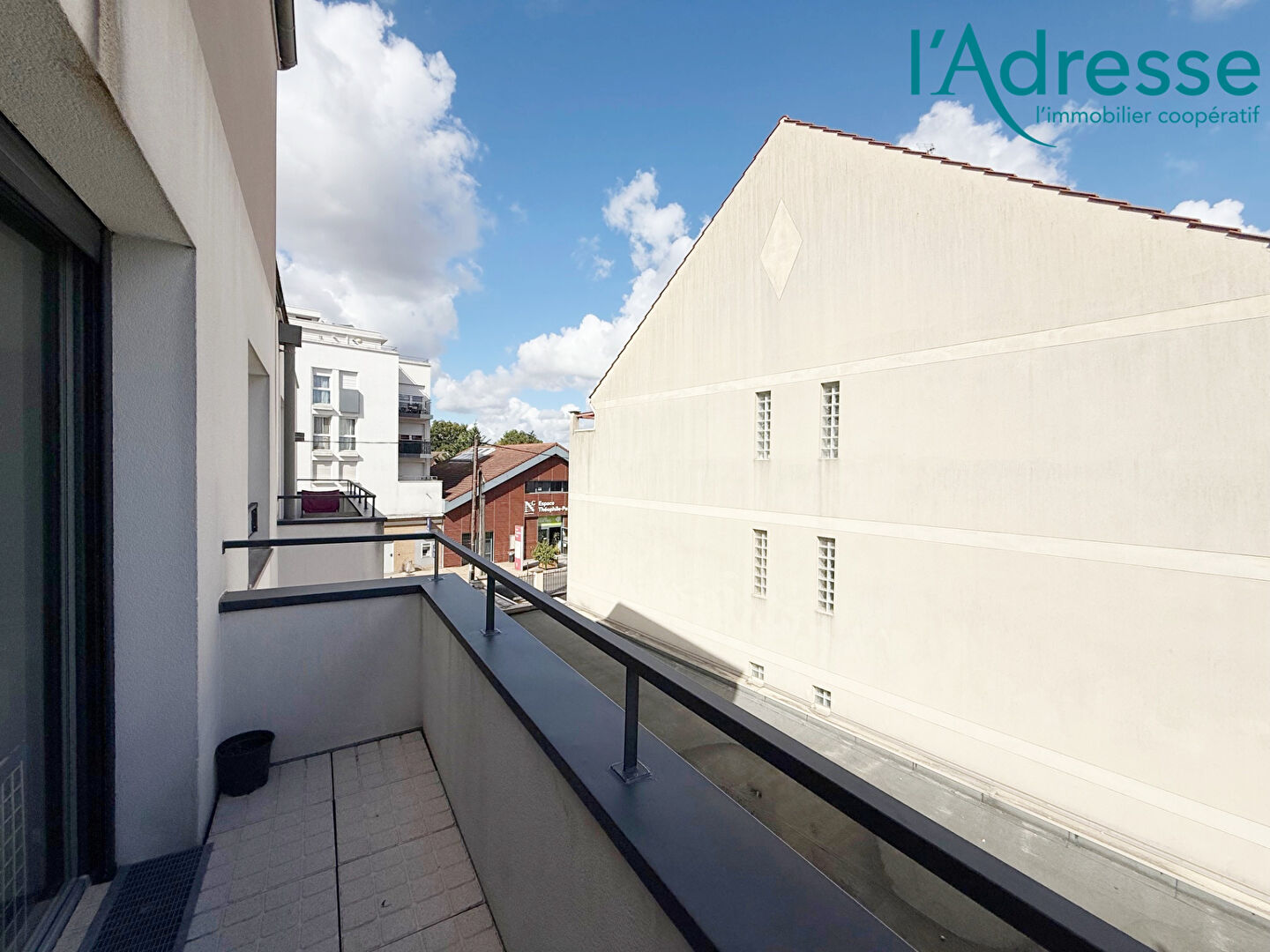 Appartement NOISY LE GRAND (93160) 1 pièce 28.00 m²