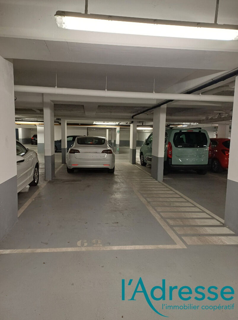Parking / box CHAMPS SUR MARNE (77420) 1 pièce 15.00 m²