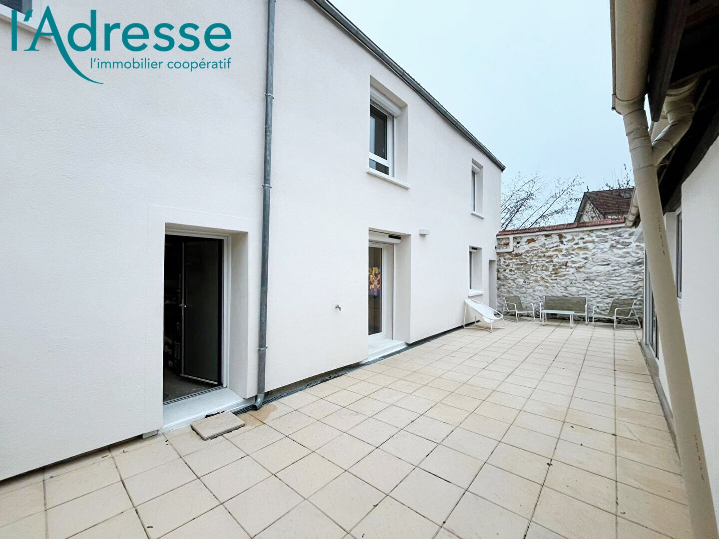 Immeuble CHAMPS SUR MARNE (77420) 7 pi&egrave;ces 179.23 m&sup2;