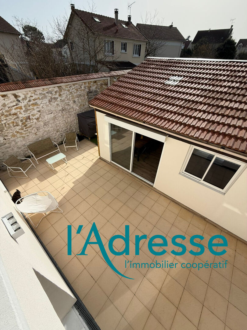 Immeuble CHAMPS SUR MARNE (77420) 7 pi&egrave;ces 179.23 m&sup2;