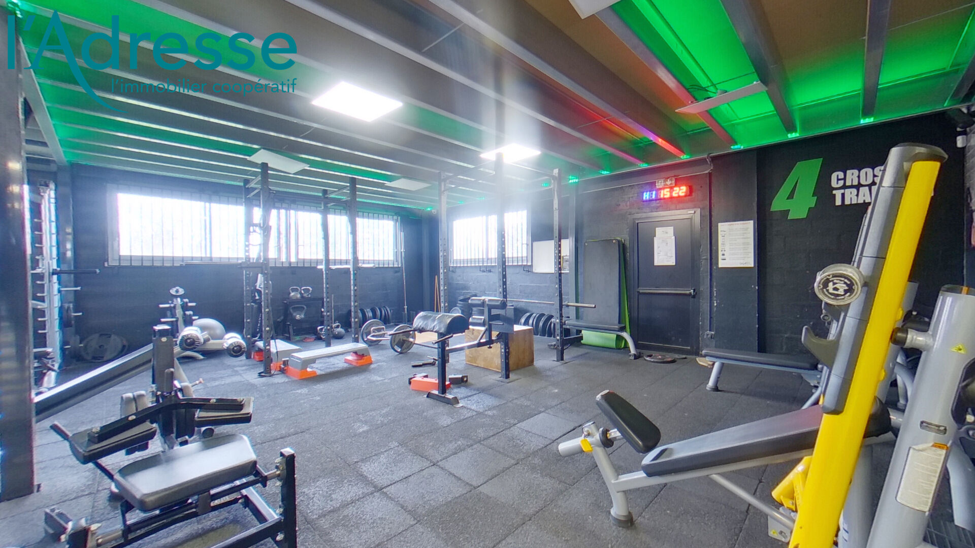 Fonds de commerce CHAMPS SUR MARNE (77420) 500.00 m&sup2;