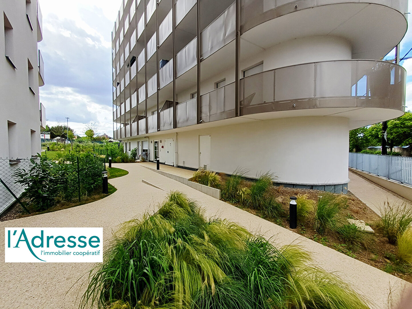 Champs-sur-Marne (77) 327 000 € Appartement 4 pièces , 3 chambres 75.36 m² Avec terrasse Voir le bien