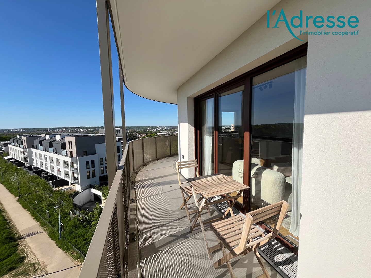 Champs-sur-Marne (77) 317 000 € Appartement 4 pièces , 3 chambres 75.36 m² Avec terrasse Voir le bien