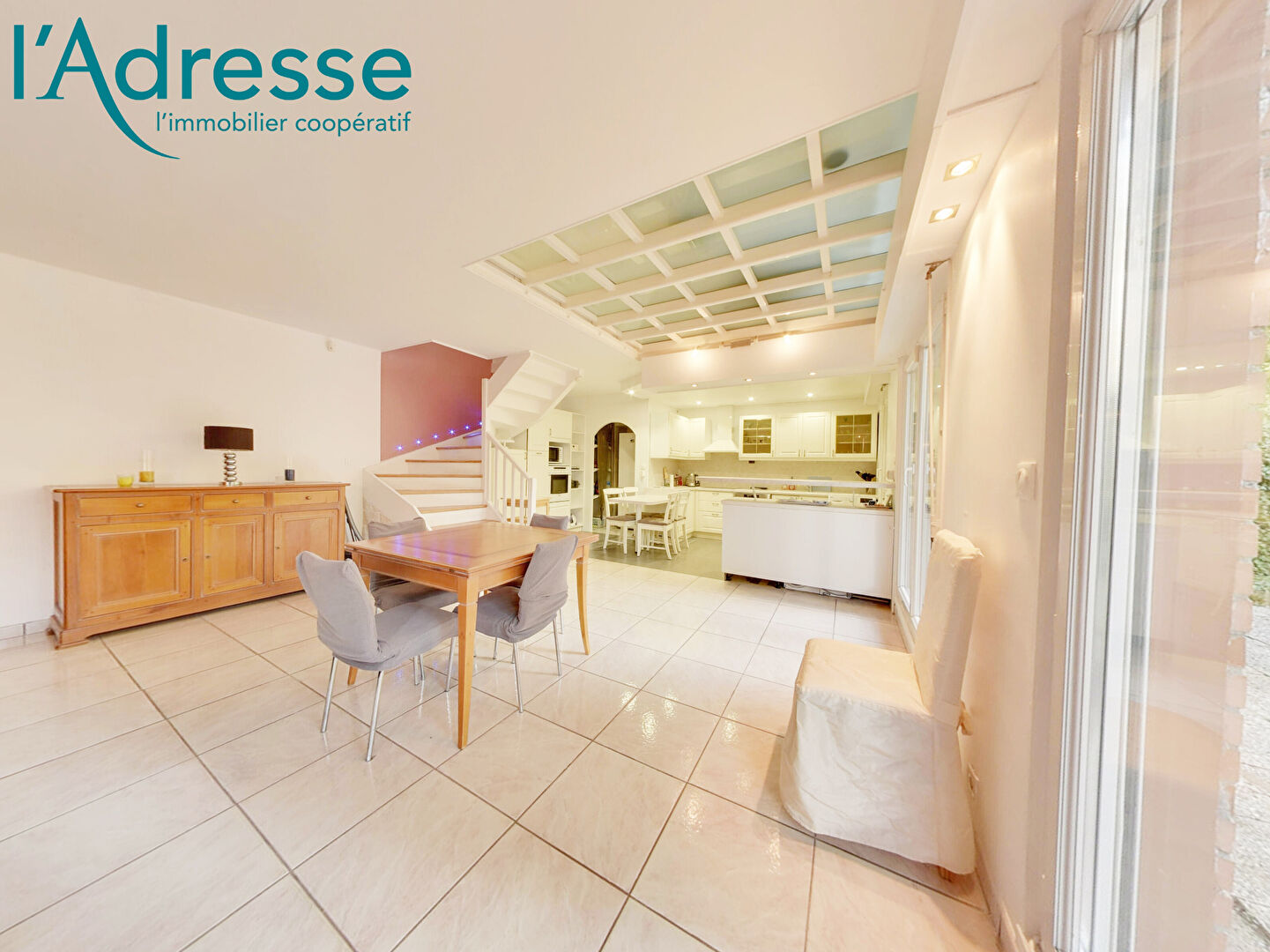 Champs-sur-Marne (77) 315 000 € Appartement 5 pièces , 3 chambres 105.00 m² Avec jardin, terrasse