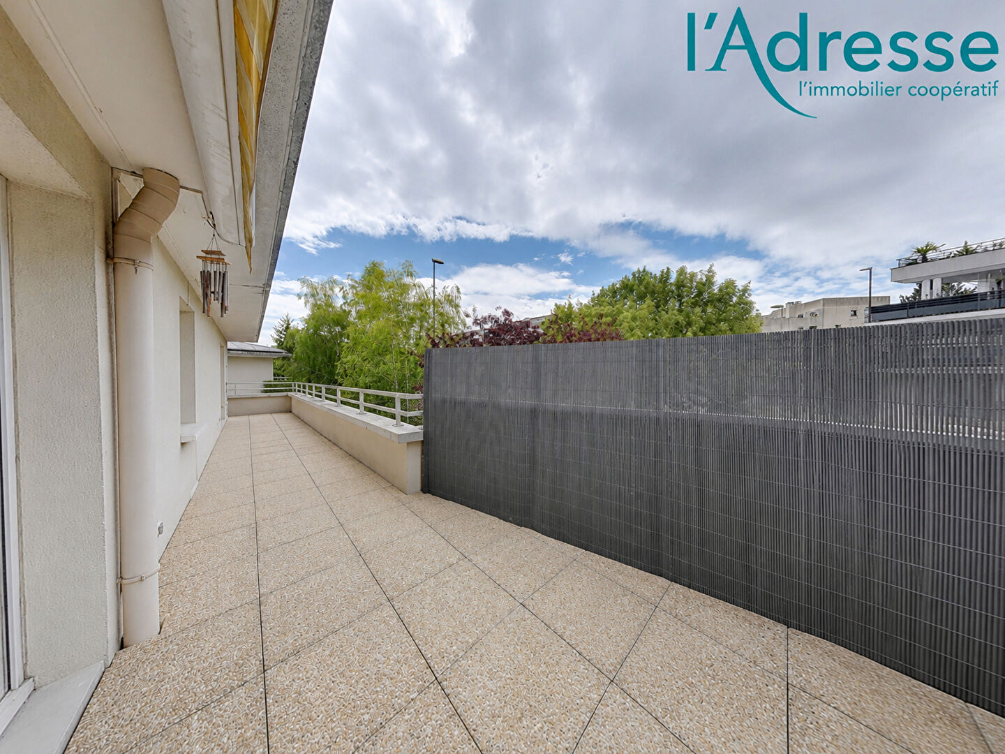 Noisy-le-Grand (93) 219 000 € Appartement 2 pièces , 1 chambre 50.00 m² Avec terrasse Voir le bien