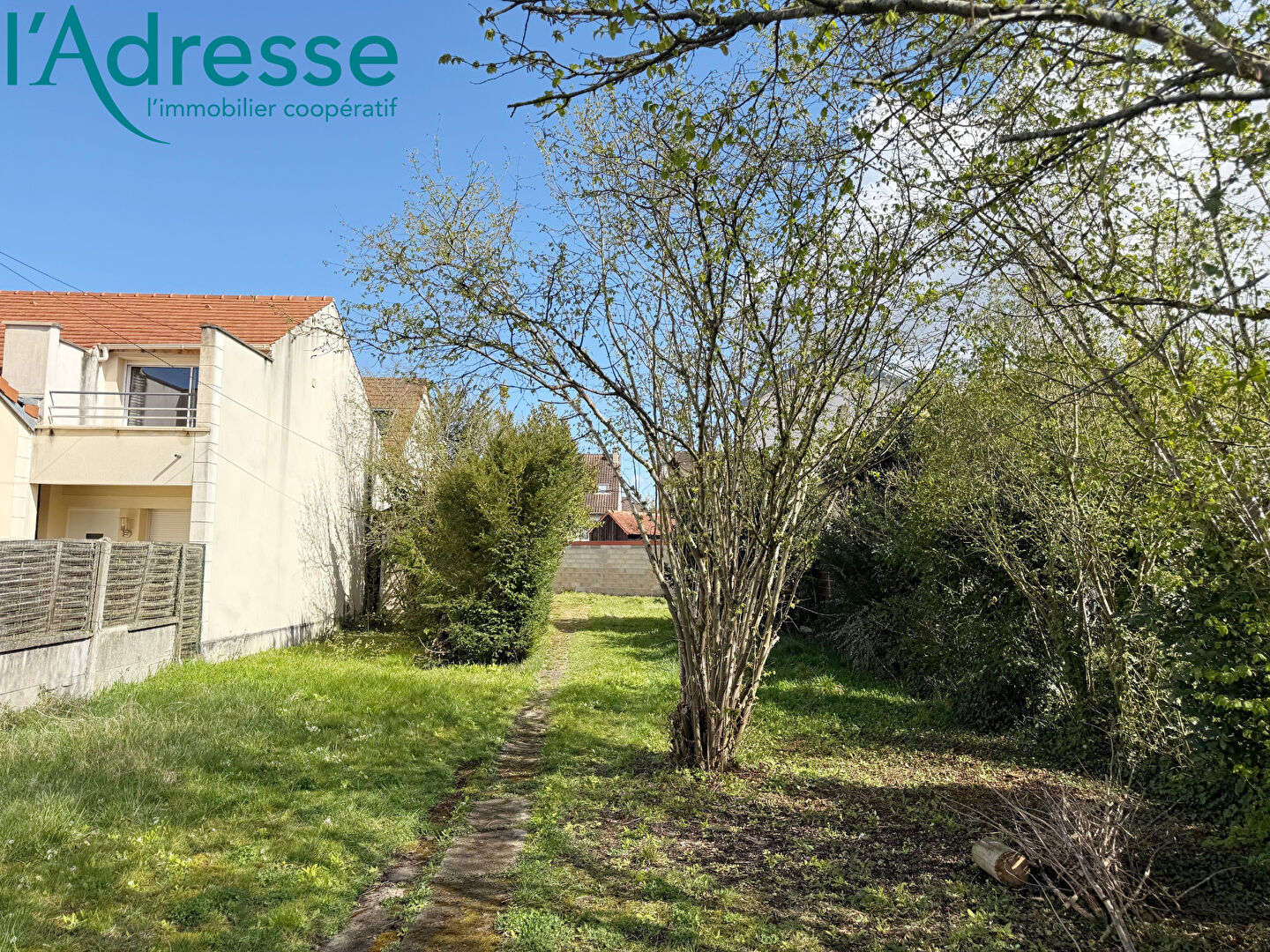 Noisy-le-Grand (93) 334 000 € Terrain 423.00 m²