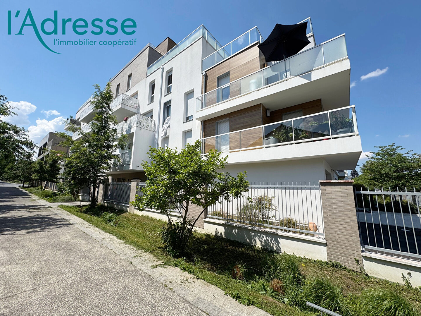 Noisy-le-Grand (93) 325 000 € Appartement 3 pièces , 2 chambres 65.00 m² Avec jardin, terrasse