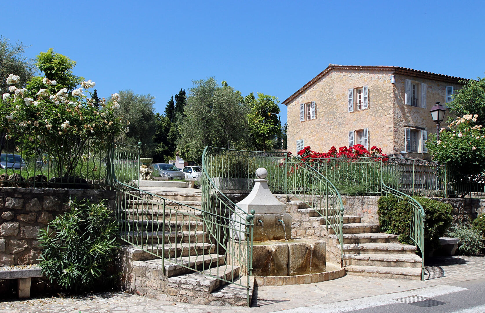 Local commercial LE ROURET (06650) 93.47 m²