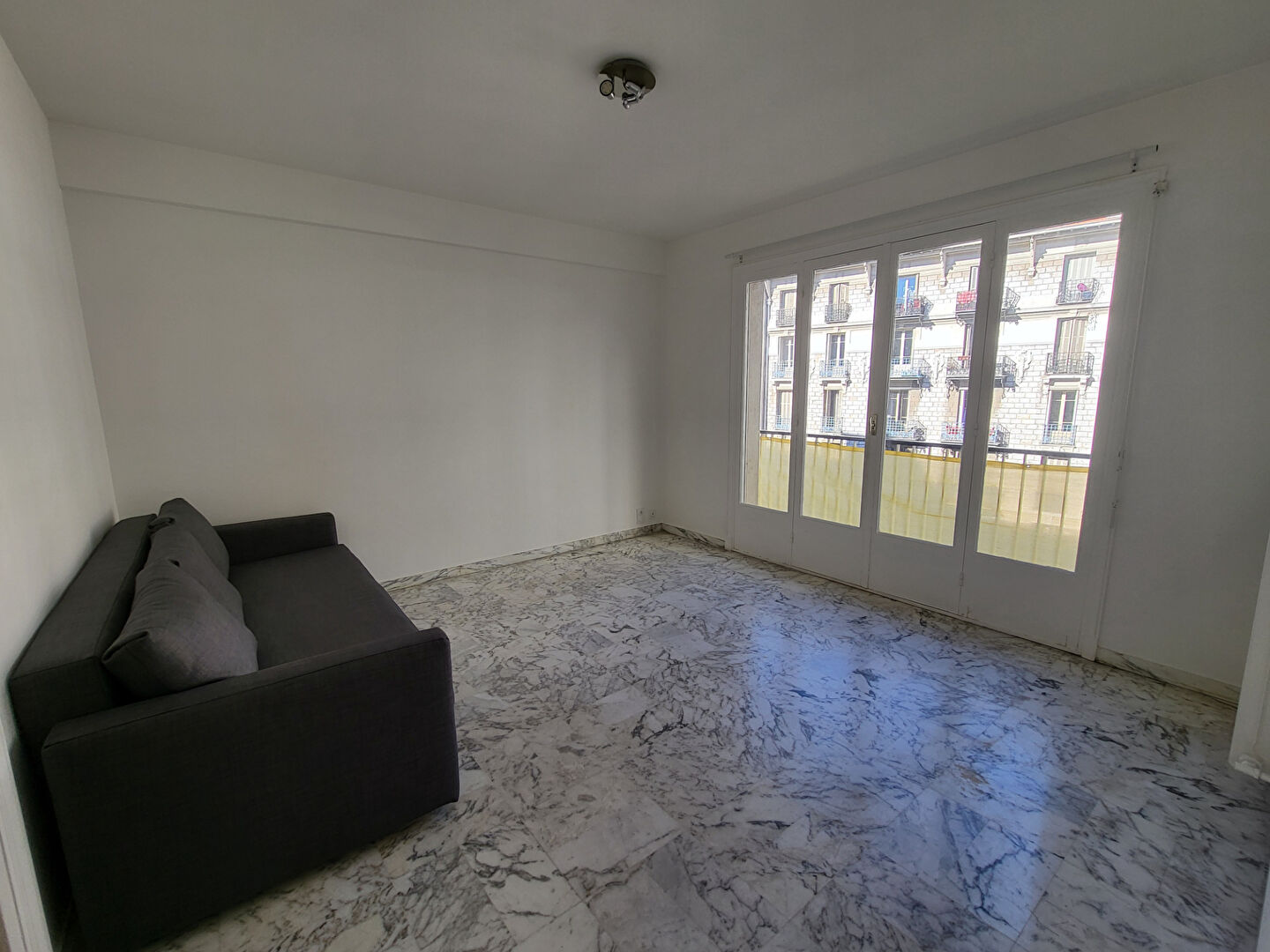 Appartement NICE (06000) 1 pièce 30.07 m²