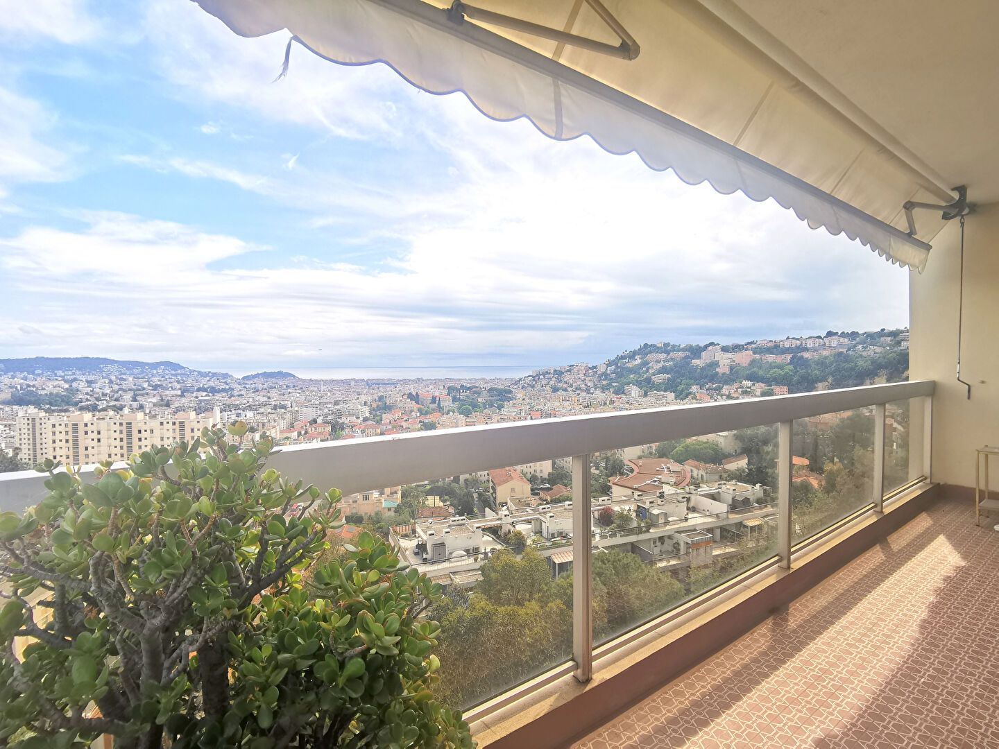 Appartement Nice (06100) 4 pièces 100.48 m²