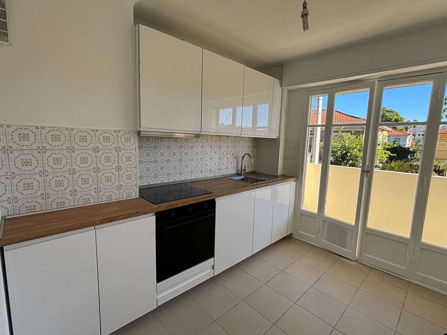 Appartement NICE (06100) 3 pièces 56.52 m²