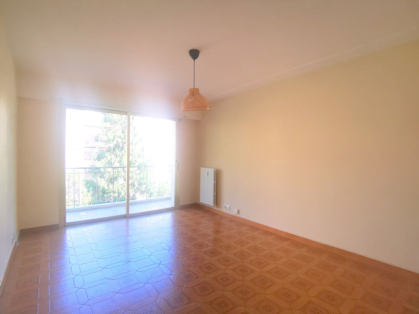 Appartement Nice (06100) 1 pi&egrave;ce 28.05 m&sup2;