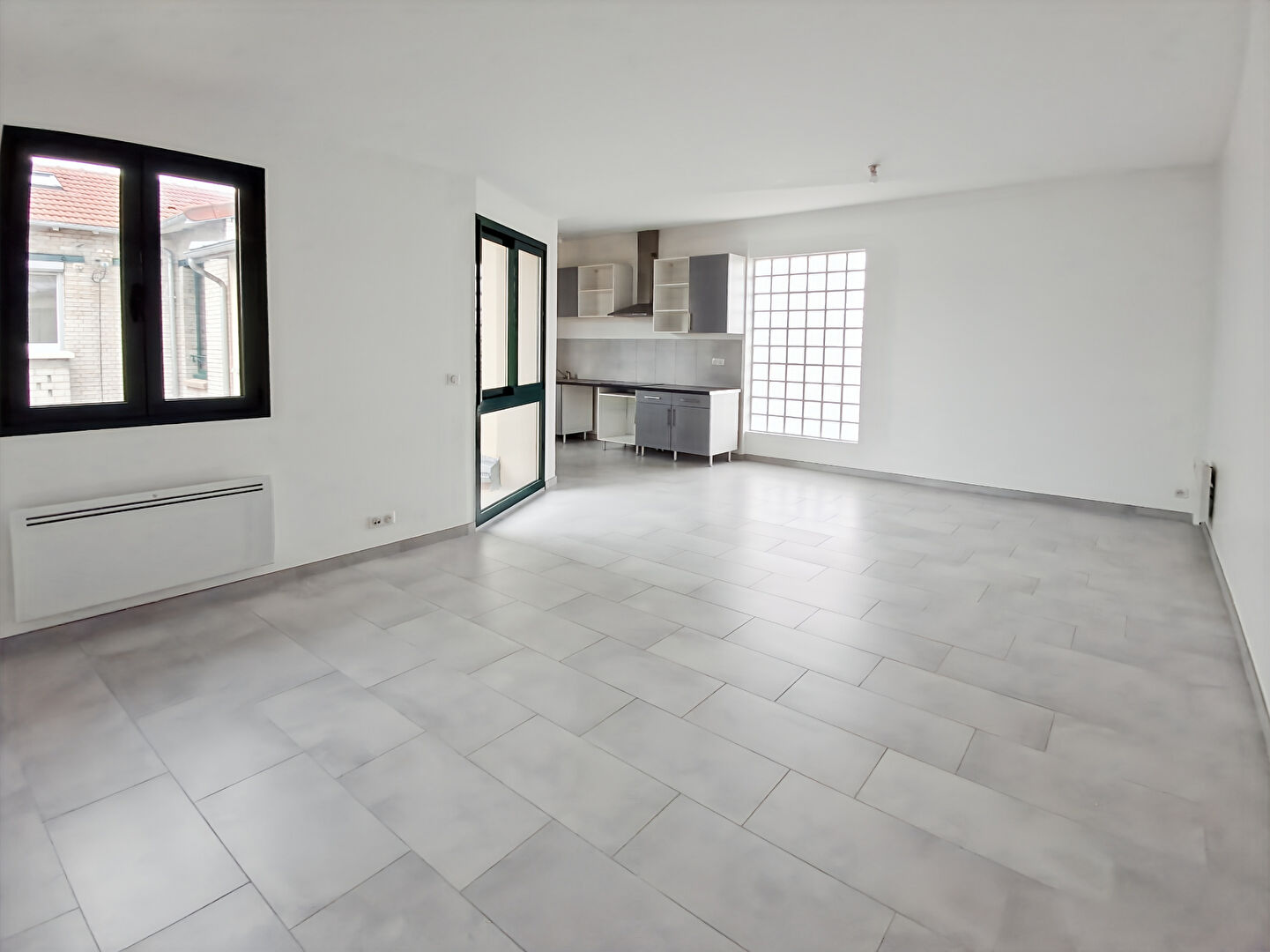 Appartement SURESNES (92150) 4 pièces 84.00 m²